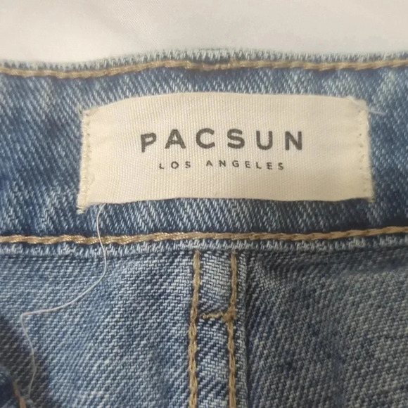 PacSun Party Blue Denim Mom Short, Color Blue Size 26 - Picture 12 of 16